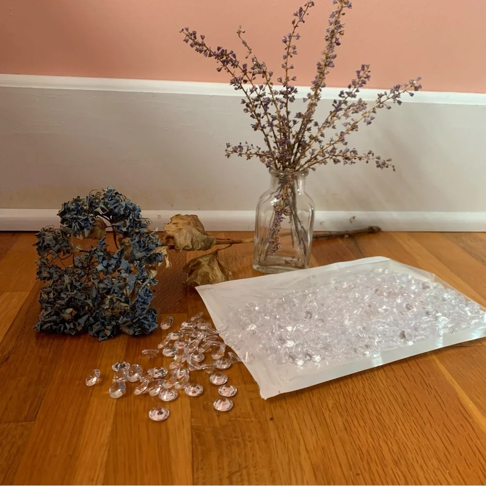 Pack of Diamond Shaped Vase Filler or Confetti for Party or Wedding Reception